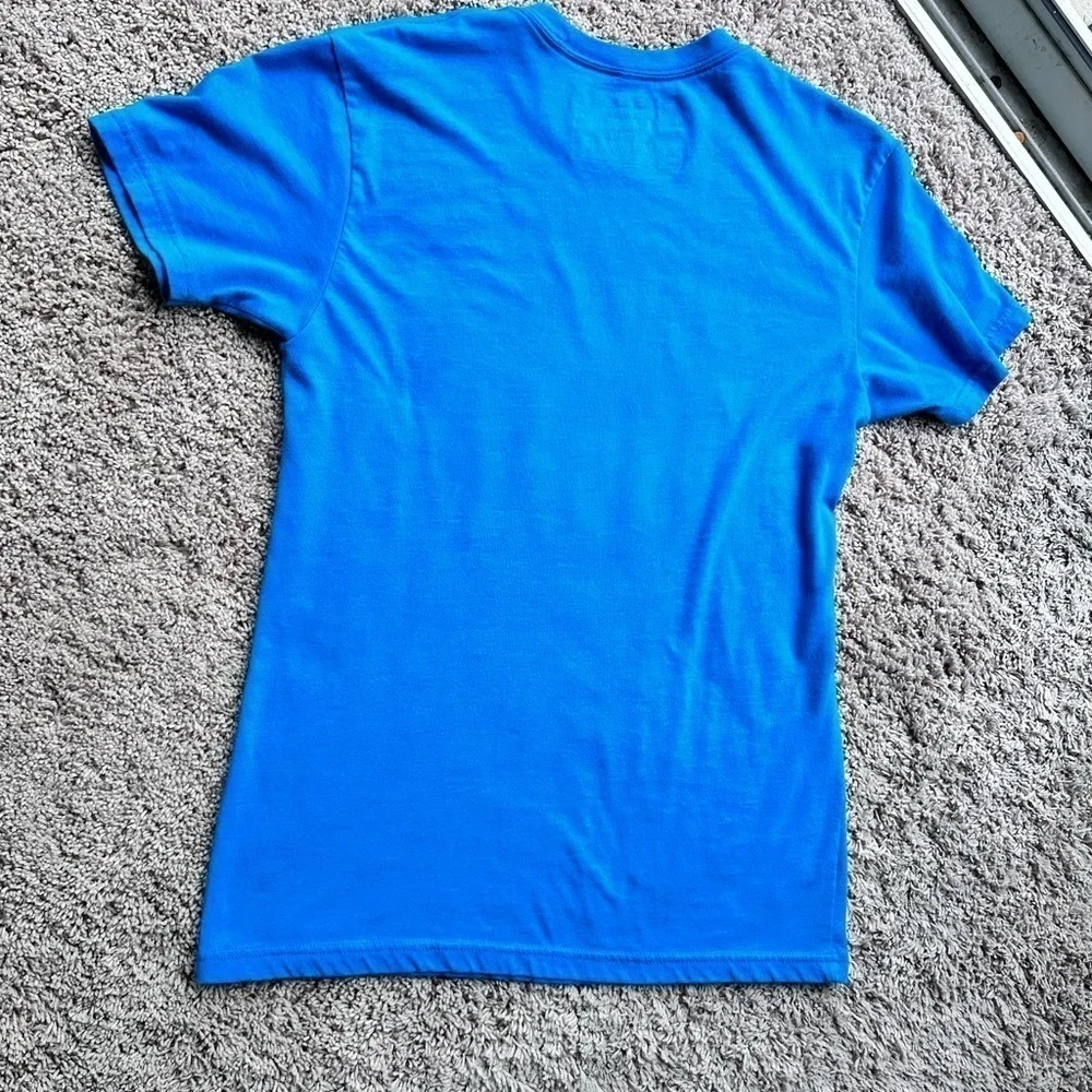 Euc Women’s “Girls Who Powerlift” brand T shirt size S - Picture 3 of 4